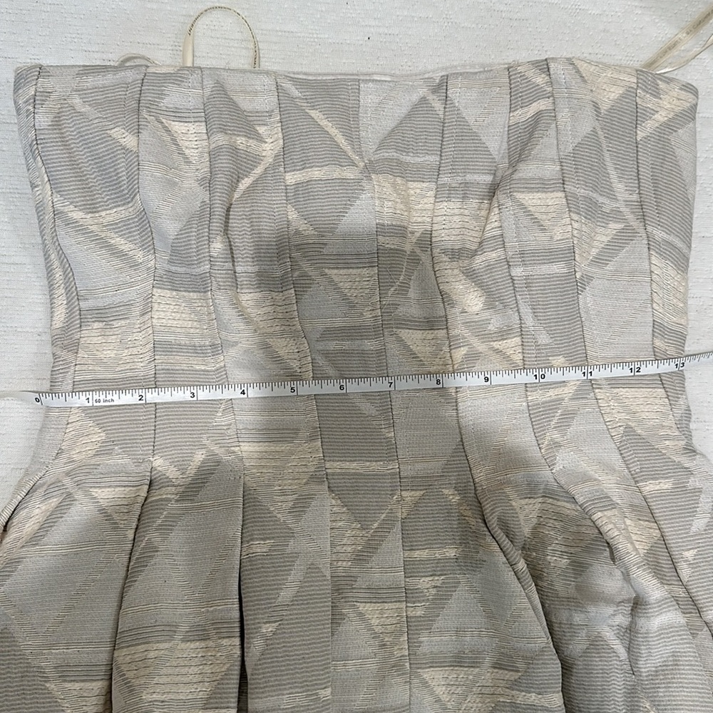 Strapless dress - Picture 4 of 8